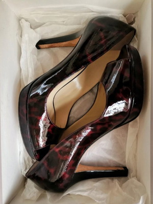 Γόβες Jimmy Choo από δέρμα, σαν καινούργιες, μέγεθος 38, μαύρο-κόκκινο