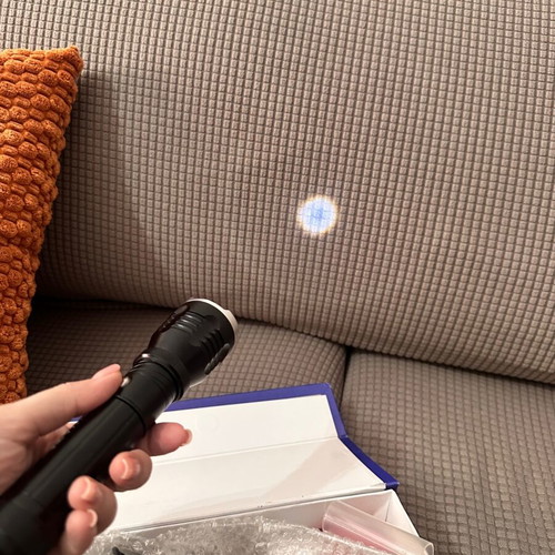 Swat LED flashlight used with red and white light, rechargeable