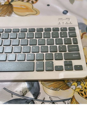 Wireless Keyboard and Mouse new with Bluetooth