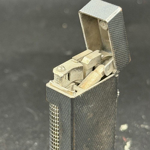 Dunhil silver lighter used, needs service, not working