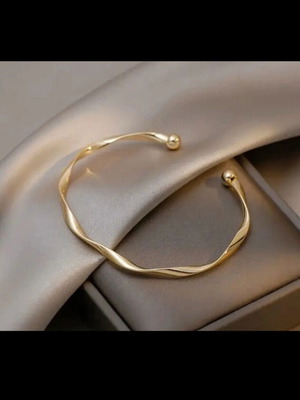 Σφυρηλατο επιχρυσο βραχιολι με δυνατοτητα ρυθμισης