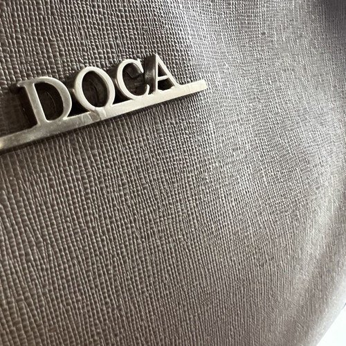 Γυναικεία τσάντα Doca σαν καινούργιο, γκρι με μπλε λεπτομέρειες