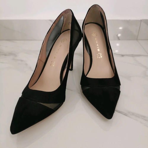 Envie Shoes Black Stiletto Heel Pumps like new