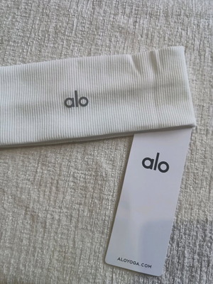 Alo Yoga headband black new -  33,00 - Vendora.cy