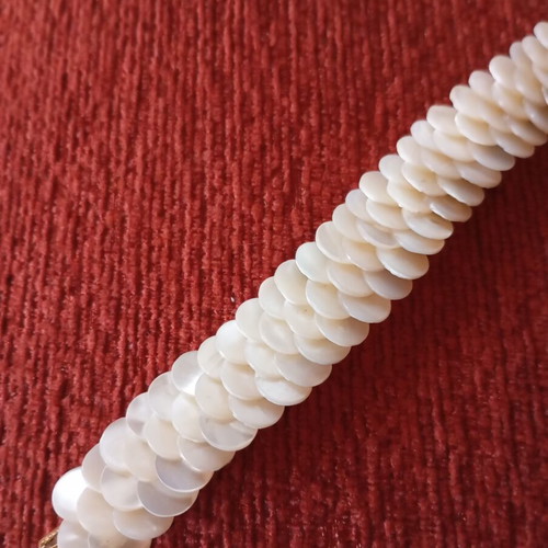 Bracelet made of shells vintage like new, summer style