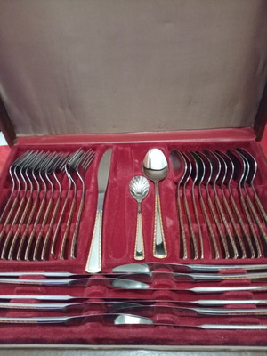 Vintage Solingen Cathedral Cutlery Set like new with gold decoration in original case