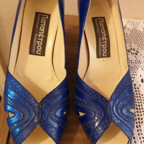 Pumps like new size 37 blue roua with unique design