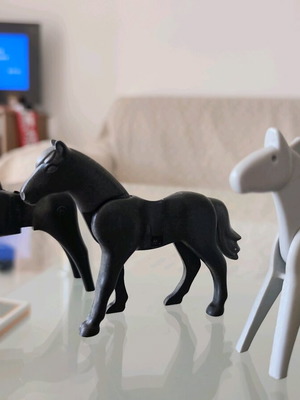 Playmobil Lyra horses like new, collectible set of 8
