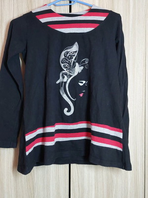 Children's sweatshirt like new, pink and black, age 14