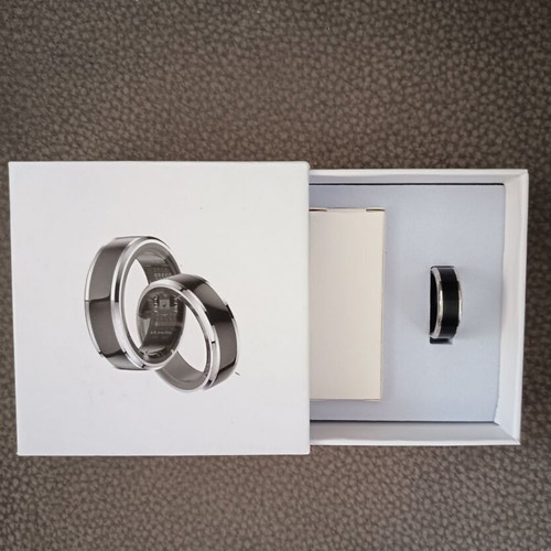 Smart ring size #8 new with Bluetooth and health monitoring