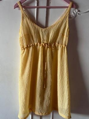 Yellow dress like new, empire waist, small-medium size
