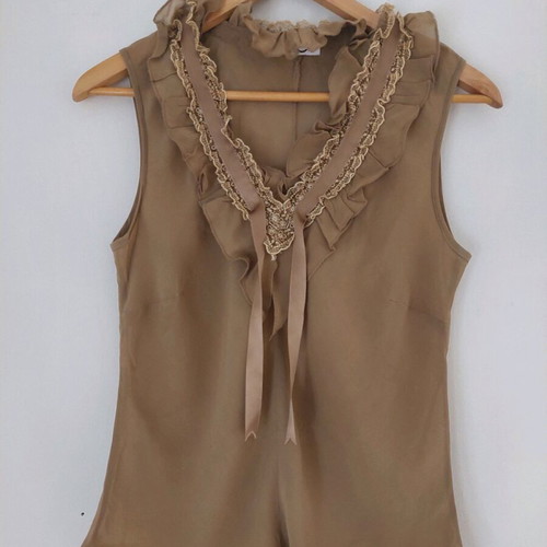 Lussile top camel color size Medium like new