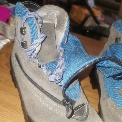 Salomon Adventure 7 hiking boots like new, size 37.5, grey and blue