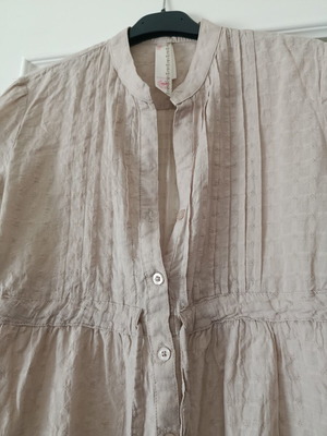 Beige shirt, size S