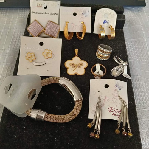 Jewelry set with 10 gold and silver pieces