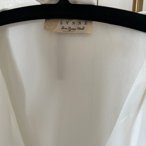 Lynne office blouse white like new, size L