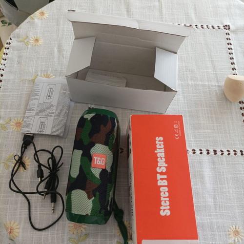 Bluetooth portable speaker like new