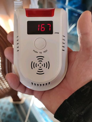 Gas Leak Detector new with 9V battery