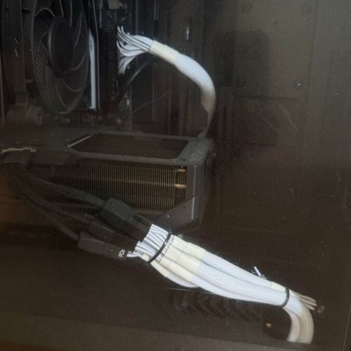 High Performance PC Ryzen 9 7950X RTX 5080 16GB 64GB DDR5 like new