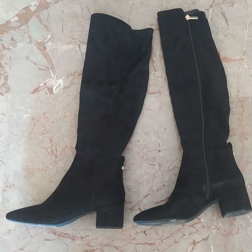 Michael Kors knee-high black suede boots like new, size 40