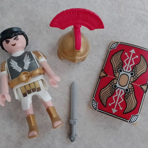 Playmobil figures pack of 4 like new