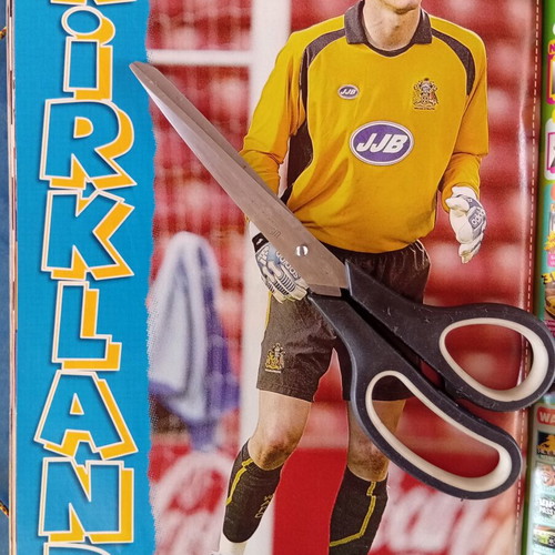 Match Football Magazine issue 22-28/8/2006 like new with Newcastle posters