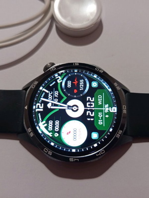 Smart watch като нов с много функции и защитно стъкло