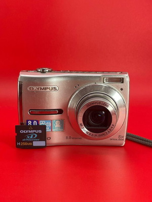 Olympus FE-310 digital camera used with xD memory card