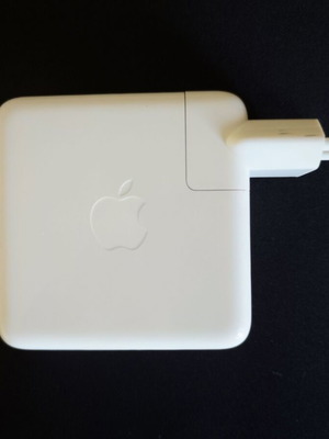 Apple USB-C φορτιστής laptop 61W 3A μεταχειρισμένος χωρίς καλώδιο τροφοδοσίας