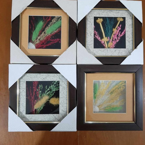 Set of 4 new flower frames