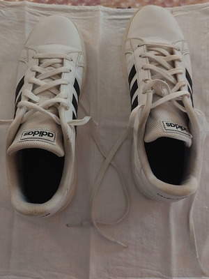 Αθλητικό παπούτσι Adidas μεταχειρισμένο, άσπρο, No. US 6 / UK 5 1/2 / FR 38 1/2