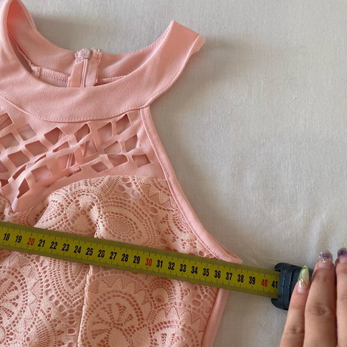 Baby pink dress like new with built-in cups and zipper
