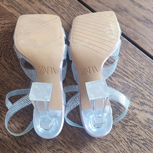 Zara vinyl sandals like new with shiny details size 37