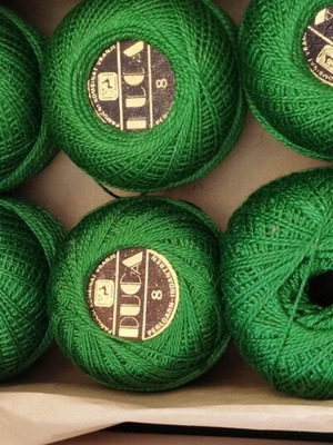 Lace threads new, 58 balls