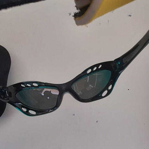 Γυαλιά ηλίου Ocean polarized σαν καινούργια, πολύχρωμα, με θήκη που επιπλέει