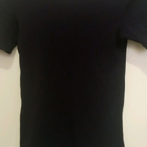 Black blouse with buttons and elastic fabric like new