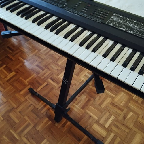Roland D-50 Linear Synthesizer like new, vintage 80s iconic sound