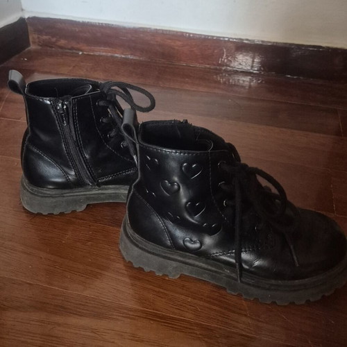 Boots size 26 like new, black
