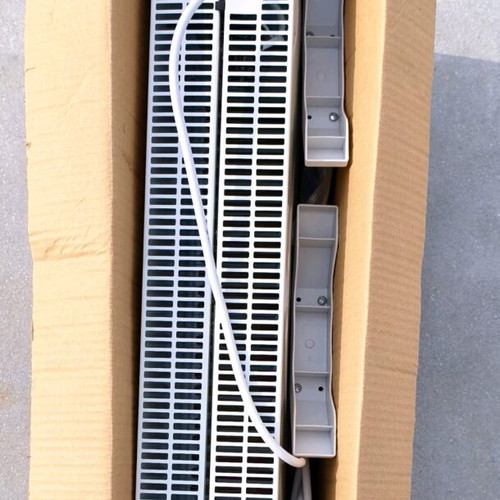 Equation floor space heater 2000W new