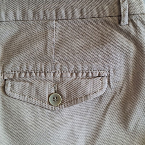 United Colors of Benetton Beige Micro Stripe Chino Shorts Small like new