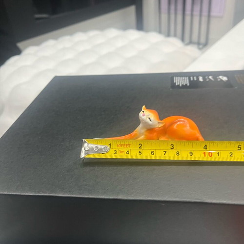 Cat miniature like new, handmade, beautiful