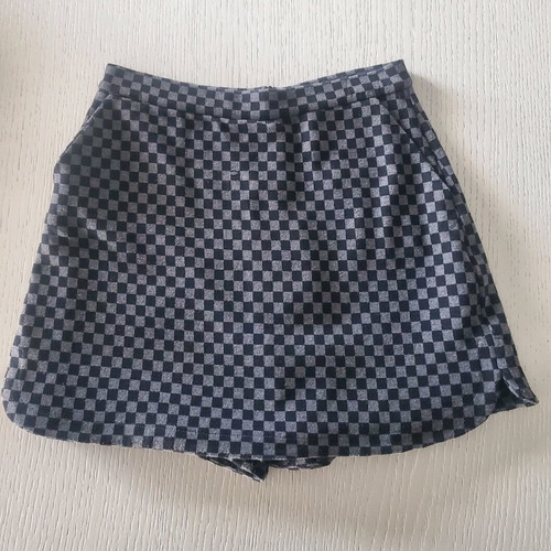 Zara winter skirt-shorts chess 13-14 years like new