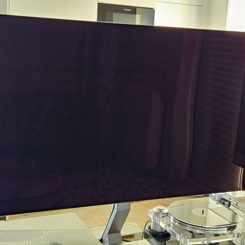 LG G3 55" OLED Gallery Series TV with wall mount
