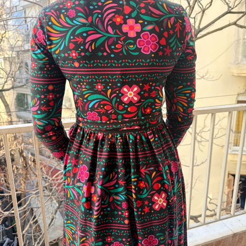 Karavan dress new, black multicolor, size S