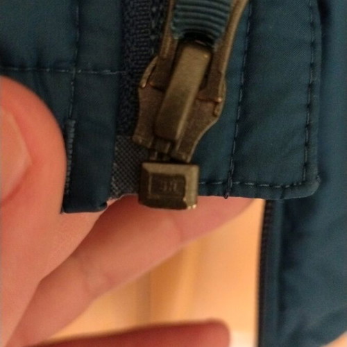 The North Face puffer jacket 550 like new, petrol dark blue