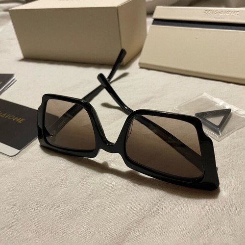 Zeus + Dione Amaryllis sunglasses like new, black frame with brown lens