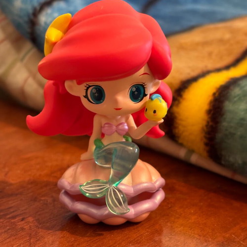 Little Mermaid Ariel figure with Flounder new