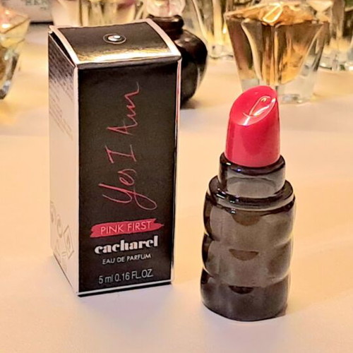 Cacharel Yes I Am Pink First perfume miniature