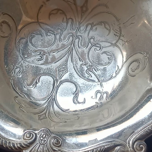 Silver-plated decorative bowl used, 16 cm diameter