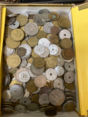 Κουτί με παλιά μεταχειρισμένα κέρματα 22x15 εκ